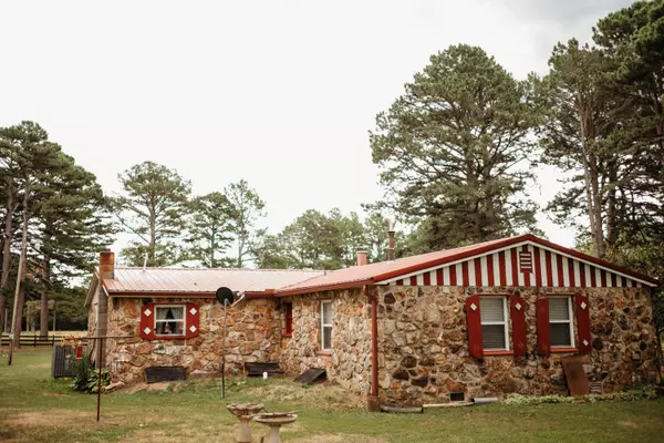 Raymondville, MO 65555,19755 Wildwood DR