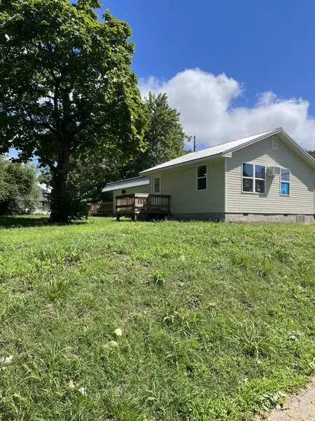 7700 Wilhelm LN, Seligman, MO 65745