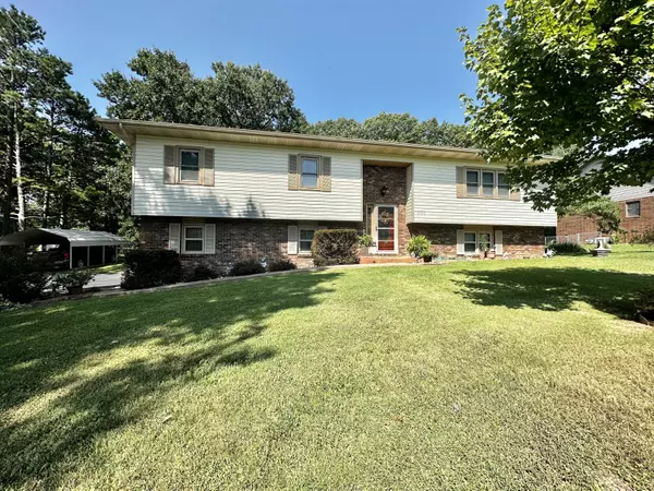 2709 Ginger DR, West Plains, MO 65775