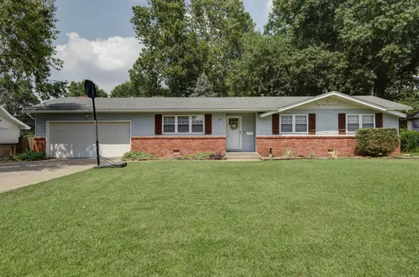 705 W Lasalle ST, Springfield, MO 65807