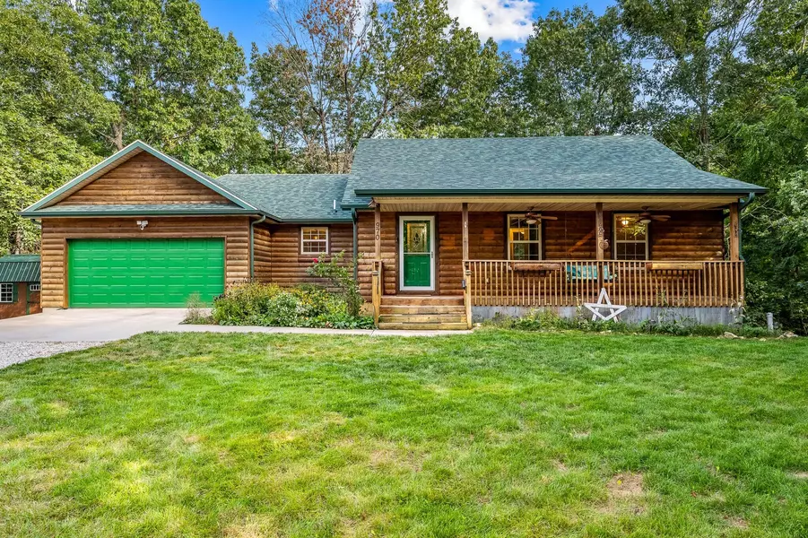 970 Midwest LN, Strafford, MO 65757