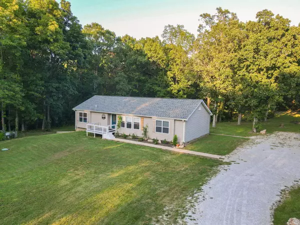 1920 N Farm Road 241, Strafford, MO 65757