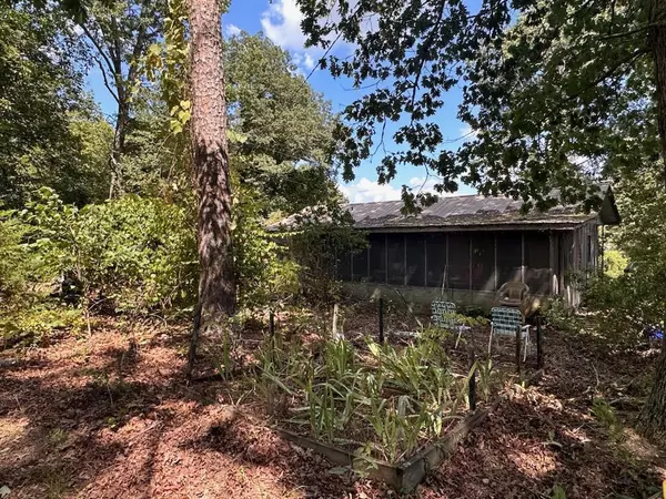 Birch Tree, MO 65438,233 County Road 441