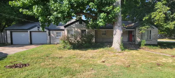 1361 E Portland ST, Springfield, MO 65804