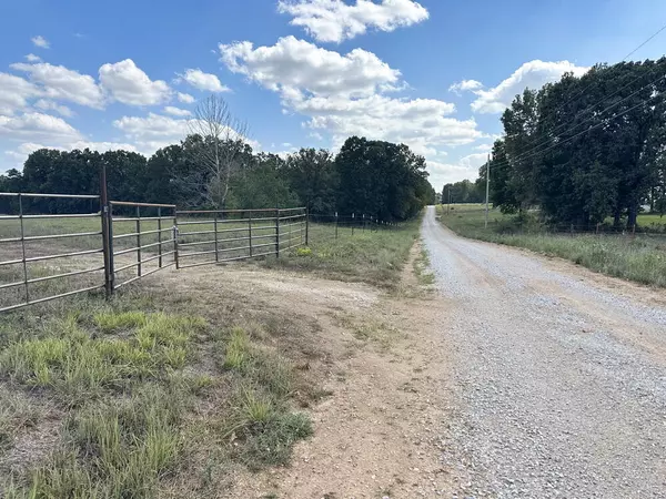 El Dorado Springs, MO 64744,001 S 325 RD