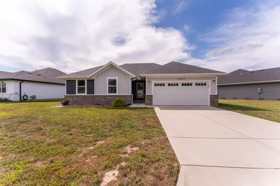 3843 N Spring Branch AVE, Springfield, MO 65803