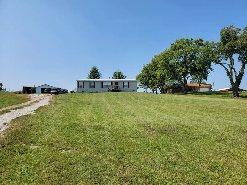 3691 Farm Road 1012, Pierce City, MO 65723