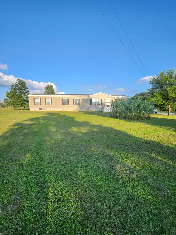 310 Fields Dr, Conway, MO 65632