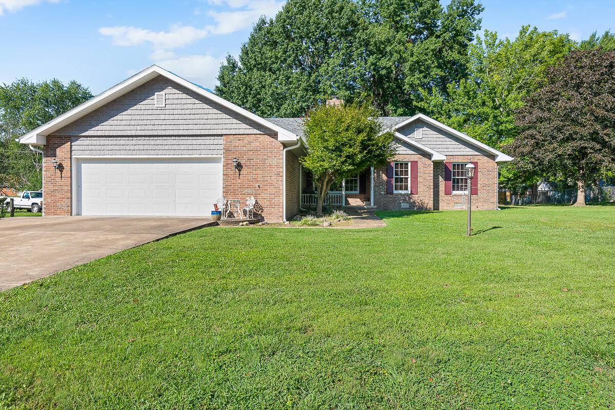 641 N Park PL, Bolivar, MO 65613