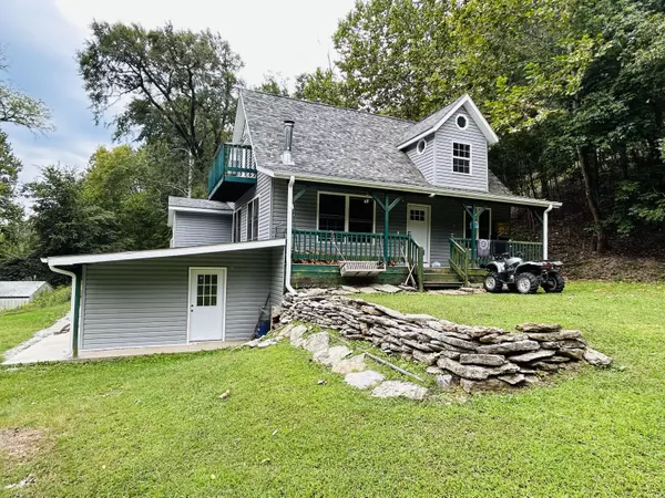 380 Wright LN, Rocky Comfort, MO 64861