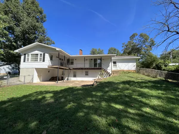 Willow Springs, MO 65793,308 W 10th ST