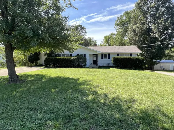 308 W 10th ST, Willow Springs, MO 65793