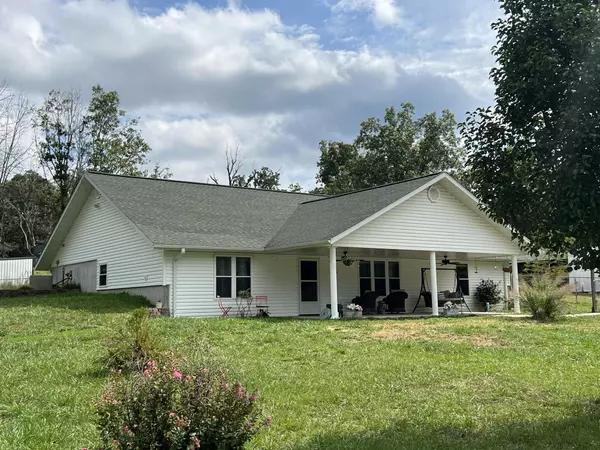 76 Sundance RD, Long Lane, MO 65590