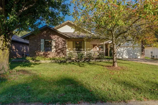 436 S Dove Valley AVE, Springfield, MO 65802