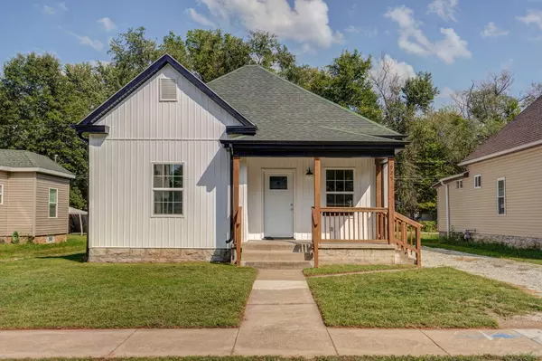 925 W Brower ST, Springfield, MO 65802