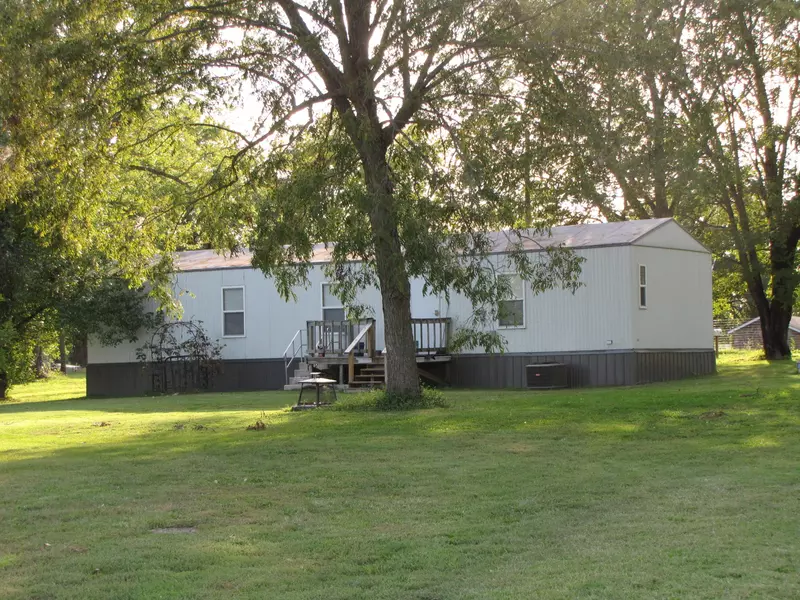 202 N Center ST, Everton, MO 65646