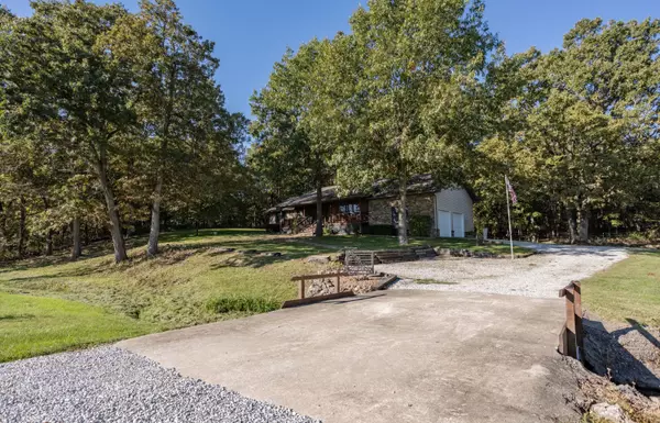 Billings, MO 65610,670 Twin Lakes DR