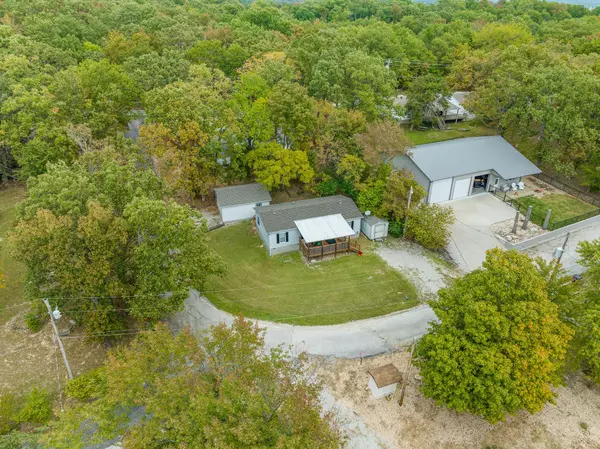 55 Busch AVE, Kimberling City, MO 65686