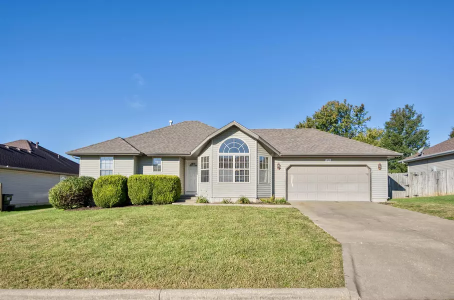 423 N Harrington DR, Republic, MO 65738