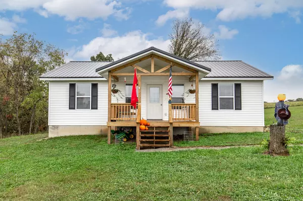 2486 Amber LN, Mansfield, MO 65704