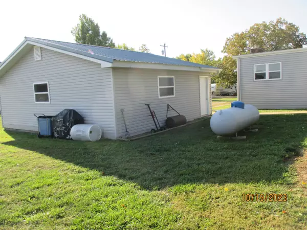 Hermitage, MO 71647,21335 County Road 295