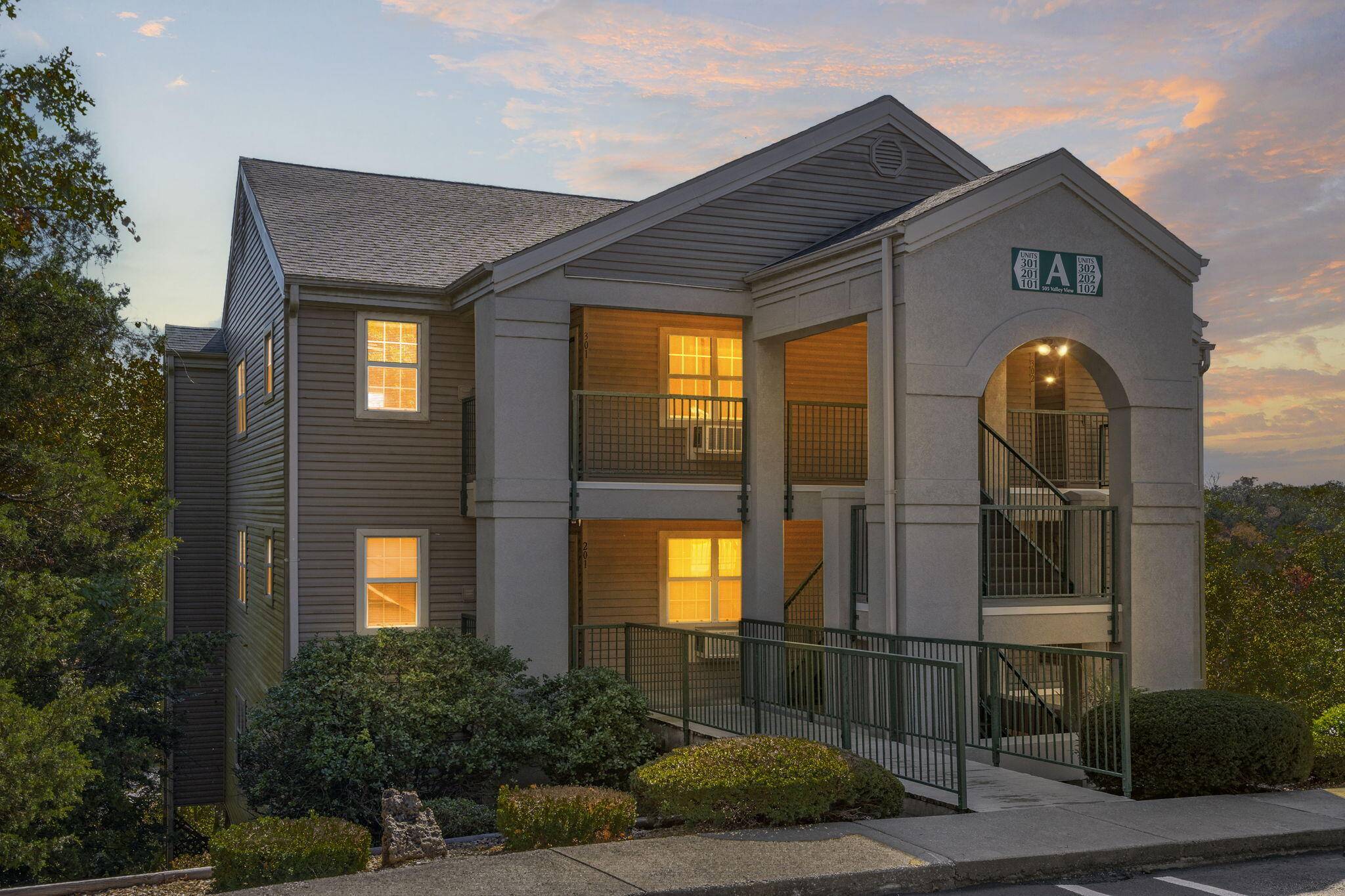 Branson, MO 65616,505 Valley View #101