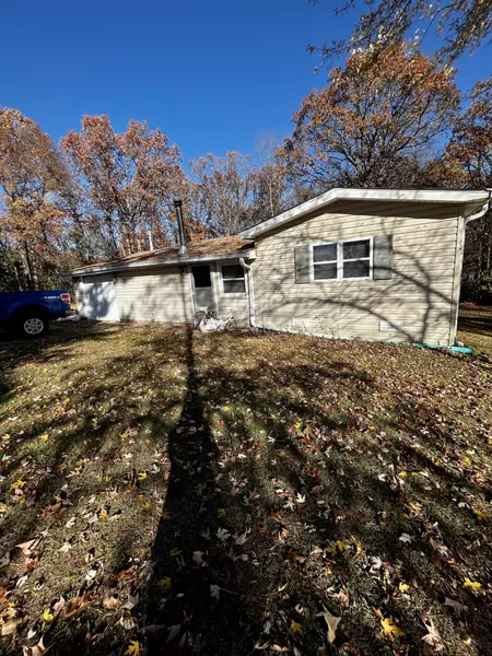 4200 County Road 4450, Pomona, MO 65789