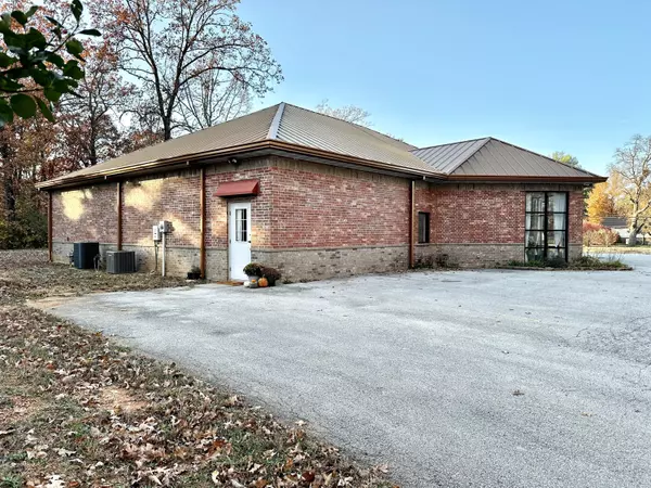 West Plains, MO 65775,311 Pine Street