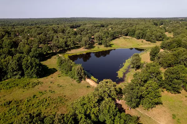 Hardy, AR 72542,000 Banks RD