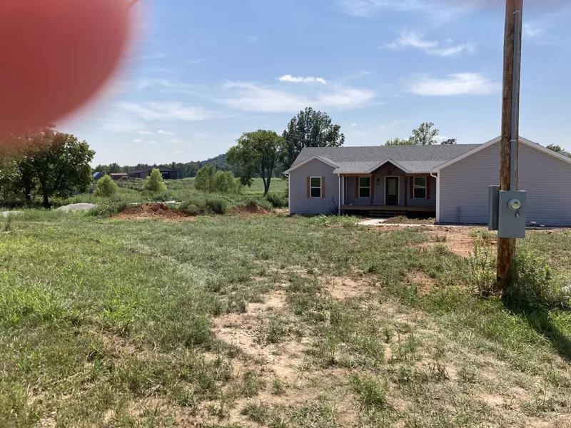 5492 S 250th RD, Buffalo, MO 65622