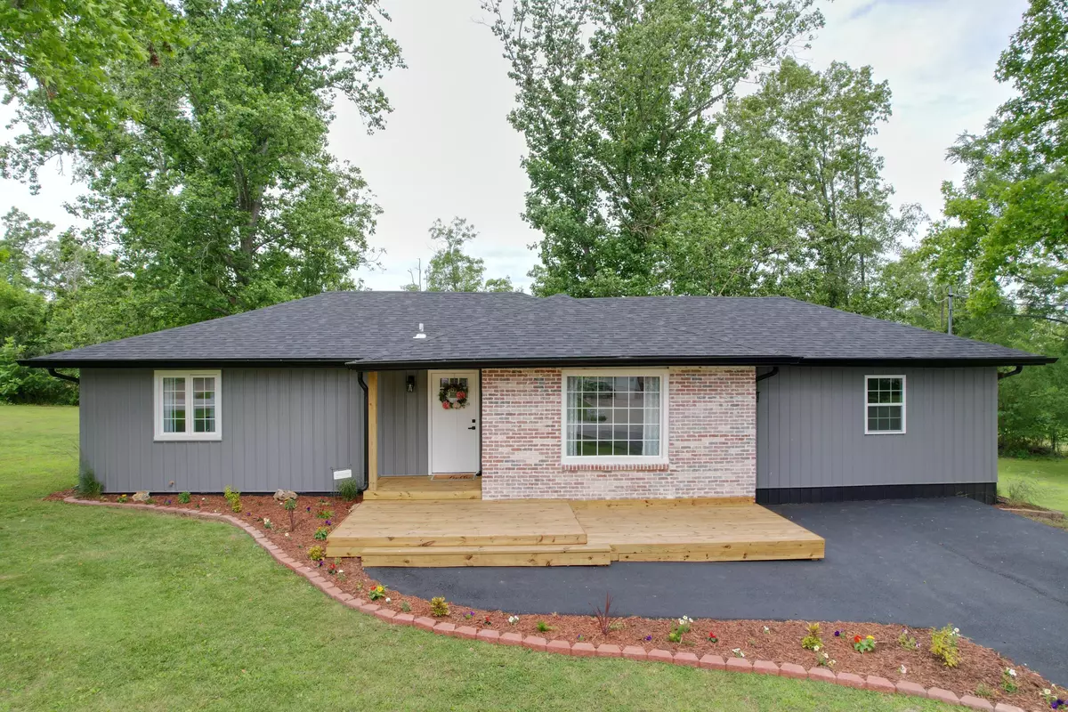 Ava, MO 65608,2117 Lakeview DR