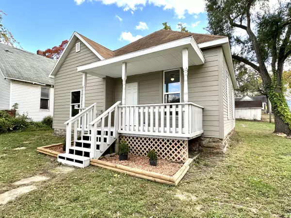 120 W Hickory ST, El Dorado Springs, MO 64744