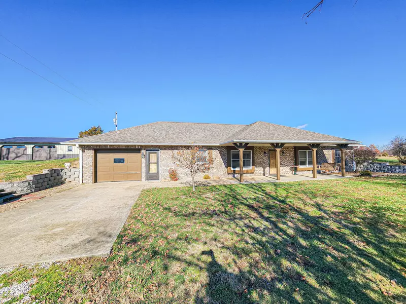 30001 County Road 192, Preston, MO 65732