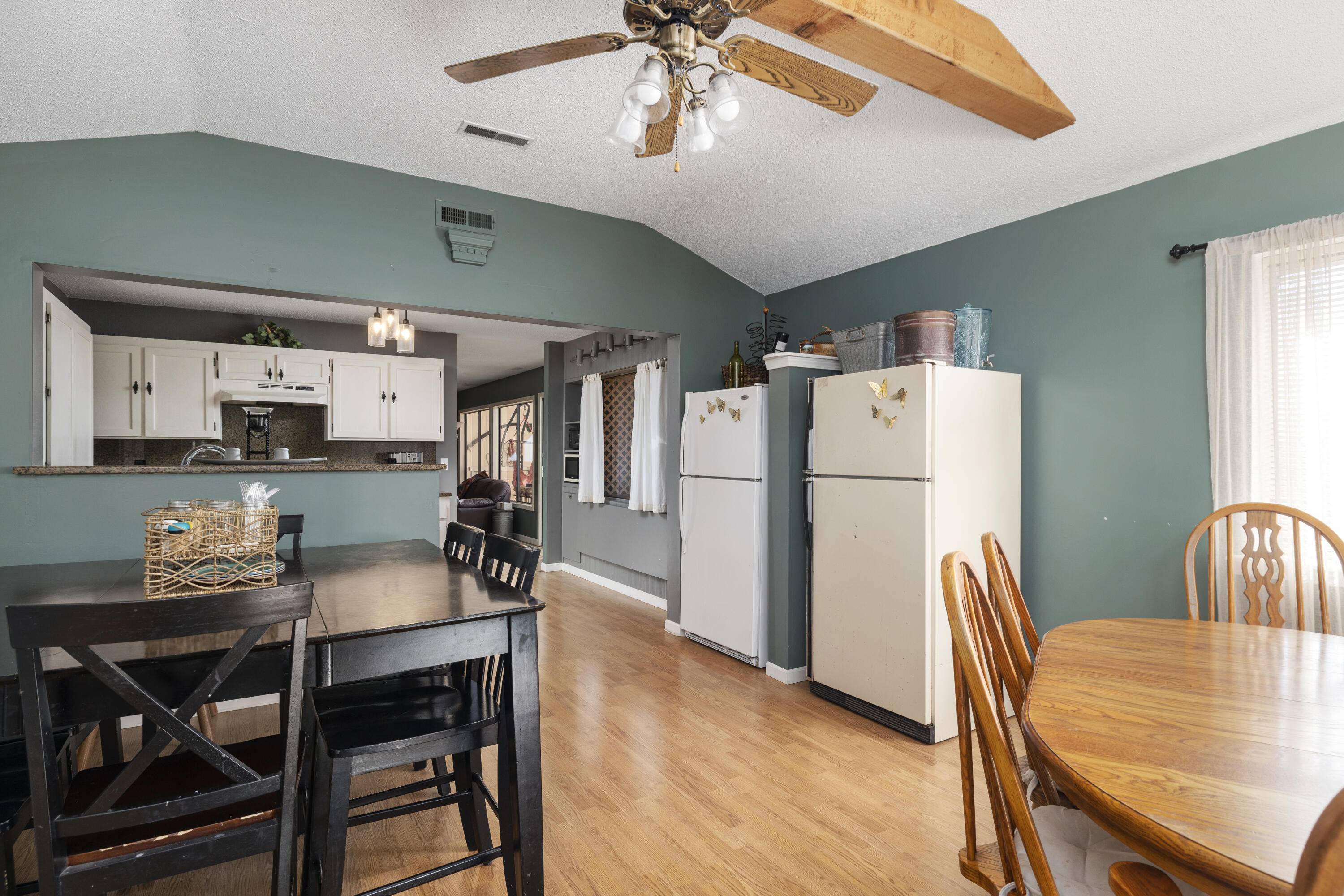 Isabella, MO 65676,3295 State Highway Hh