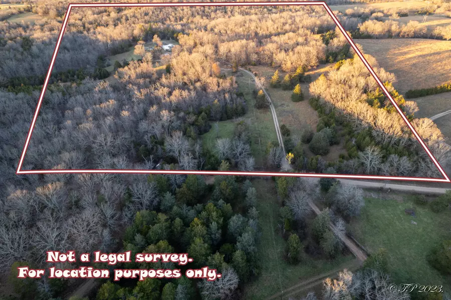 214 Marys Woods Farm Lane LN, Tecumseh, MO 65760