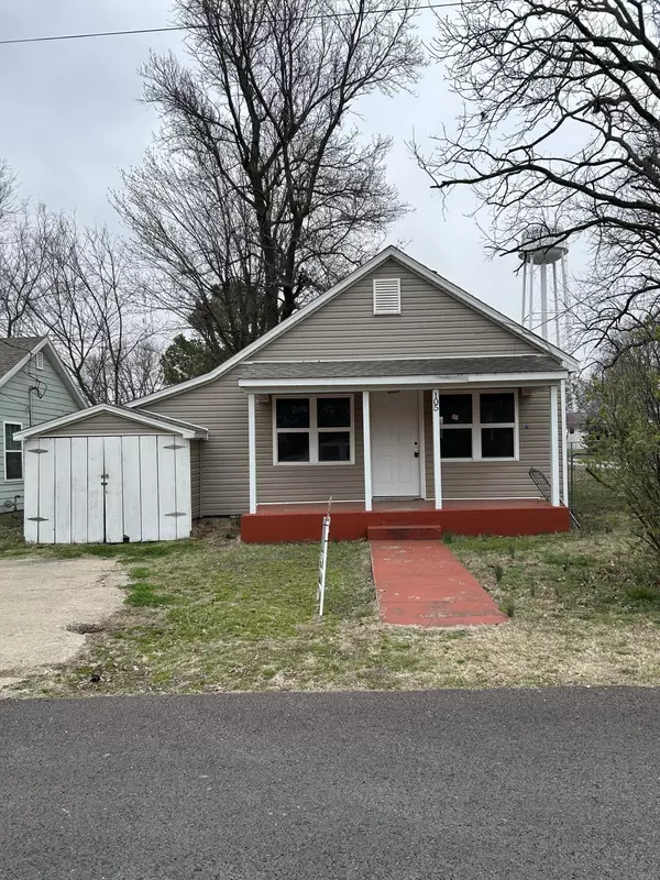 105 E 3rd ST, Diamond, MO 64840