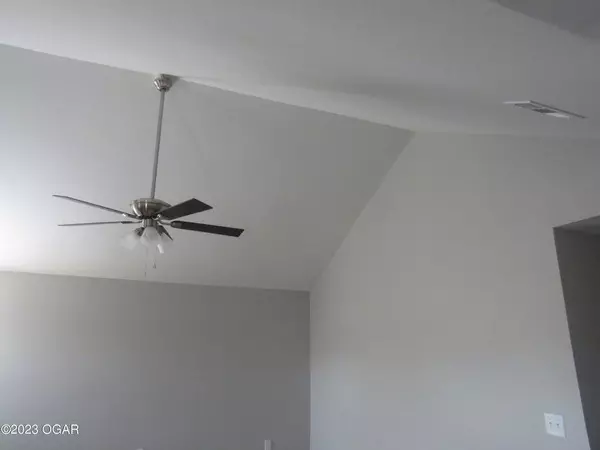 Seligman, MO 65745,7608 W Roller Ridge RD