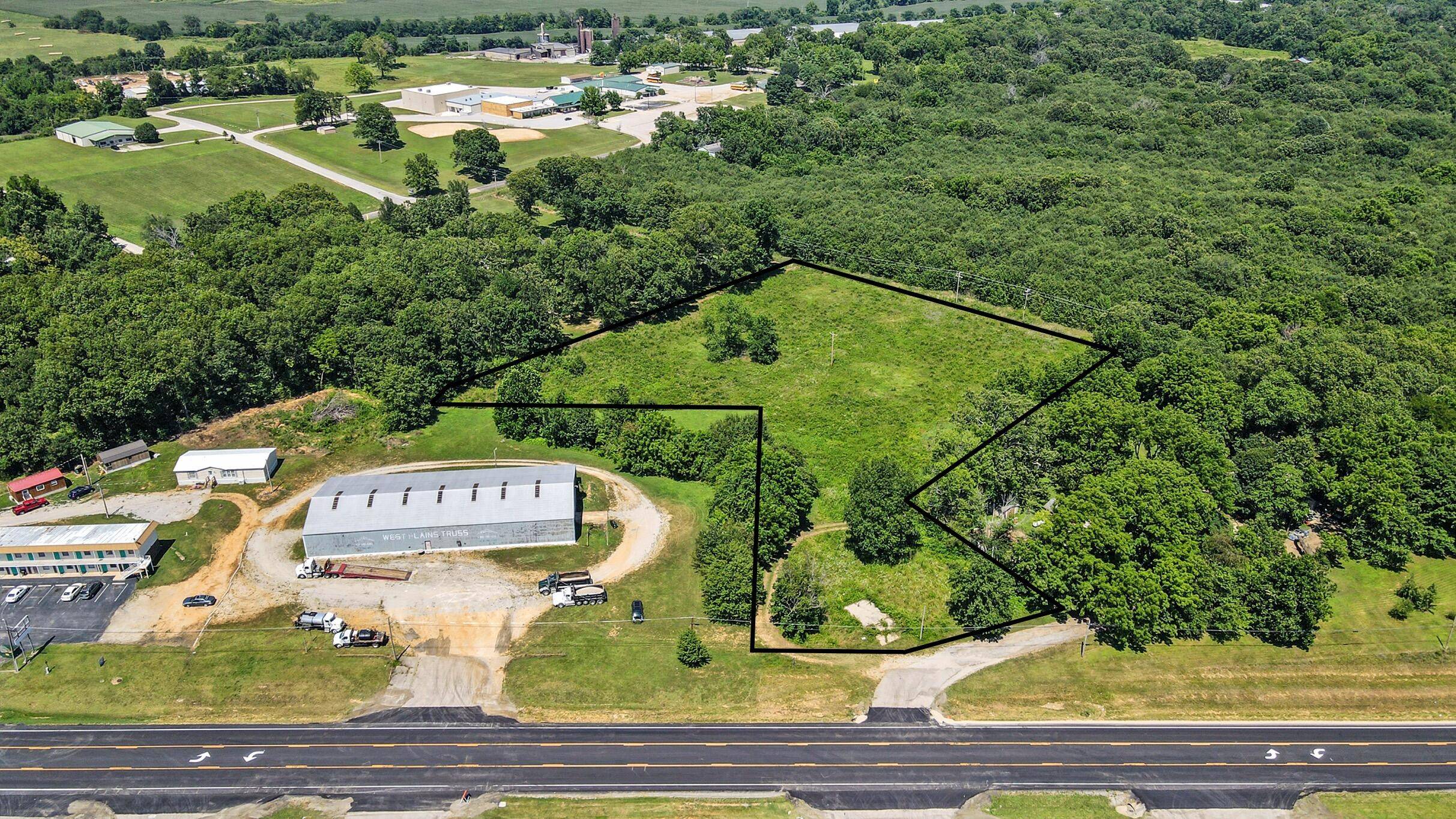 1753 Private Road 8650, West Plains, MO 65775