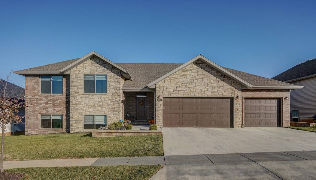 788 E Penzance CIR, Nixa, MO 65714