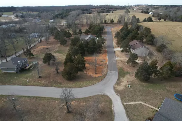 Willow Springs, MO 65793,18 Cedar LN