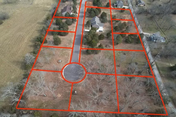 Willow Springs, MO 65793,18 Cedar LN