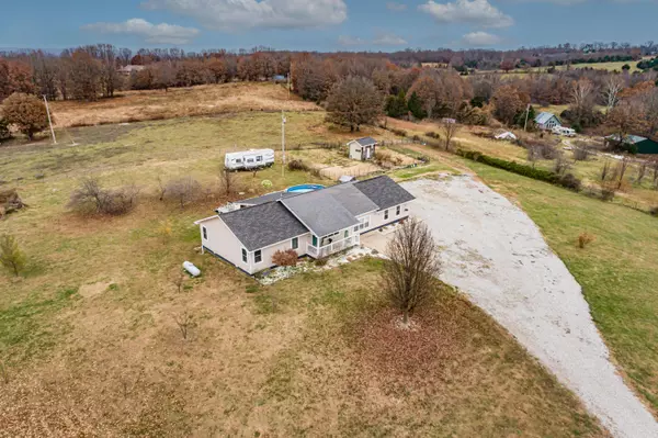 Ava, MO 65608,10645 County Road Kk-404