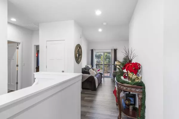 Hollister, MO 65672,159 Lillian LN