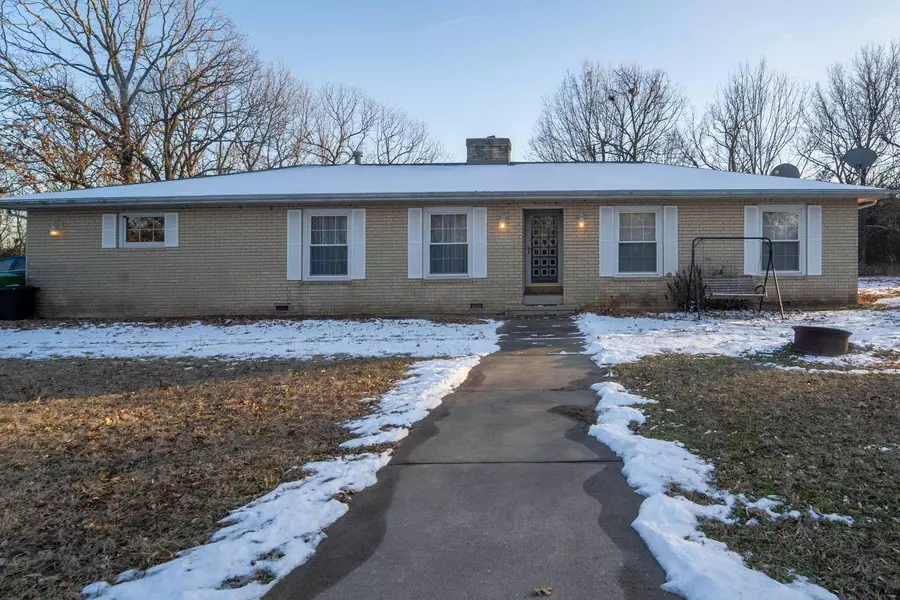 7435 N Farm Road 53, Walnut Grove, MO 65770