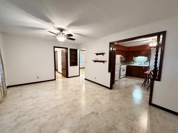 El Dorado Springs, MO 64744,105 N High ST