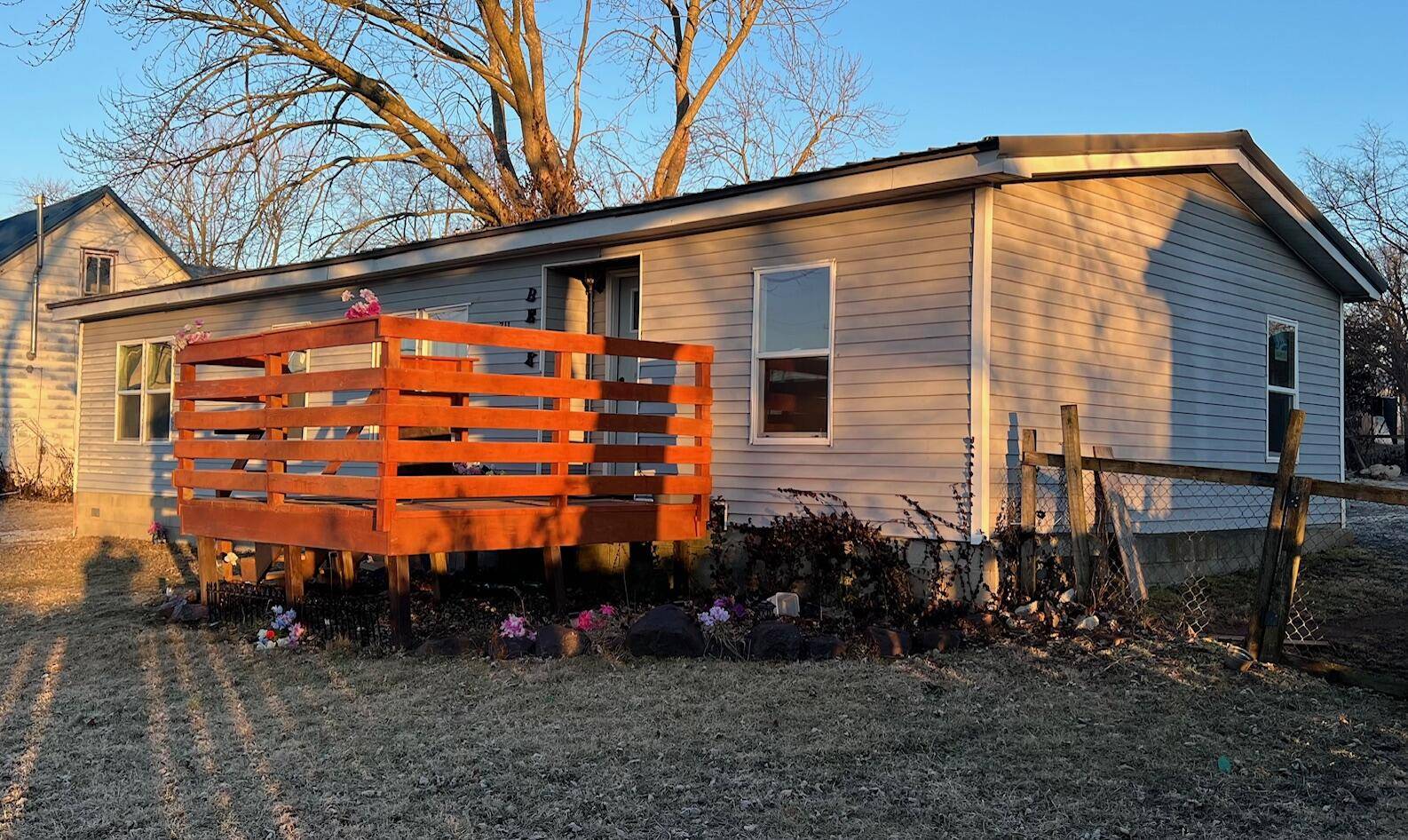 Bolivar, MO 65613,711 W Olive ST
