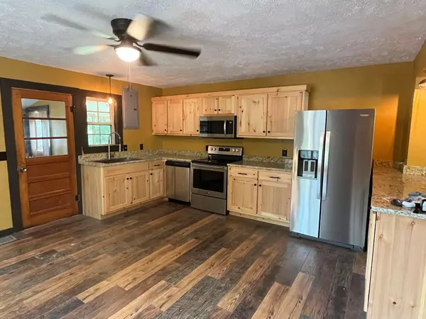 278 County Road 638, Theodosia, MO 65761