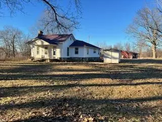 2427 M Highway, Koshkonong, MO 65692