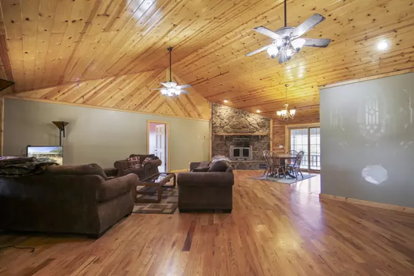 Pottersville, MO 65790,2587 State Route Kk