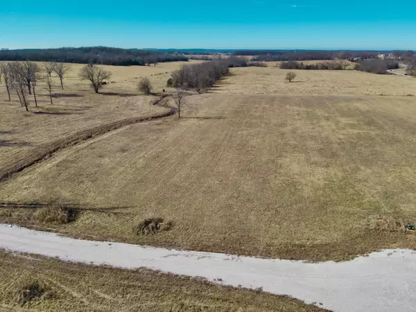 Bolivar, MO 65613,002 South 82 Rd